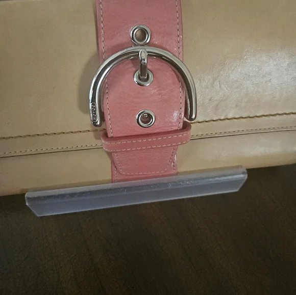 Coach Italian Leather Oversized Clutch - Picture 3 of 12